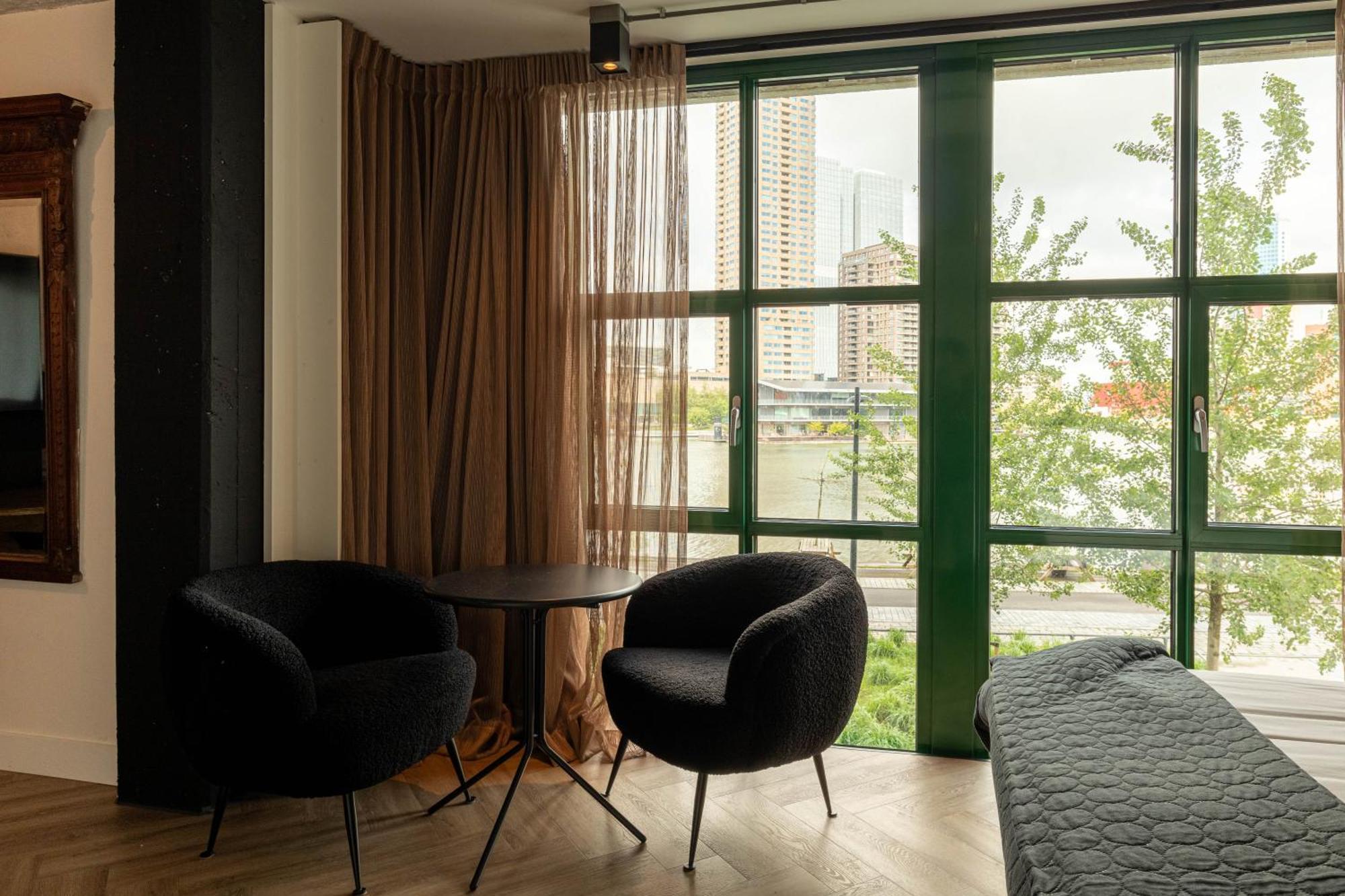 Bed, Bites & Business Hotel Rotterdam Pokoj fotografie